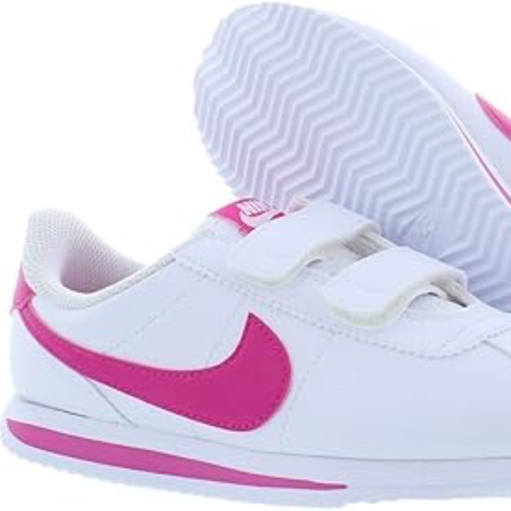 New In Box! Girls Nike Sneakers - Pink/ White - Size 2Y (Youth)
